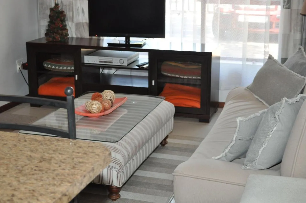 Pelican Place Guest Cottages Durbanville Konukevi