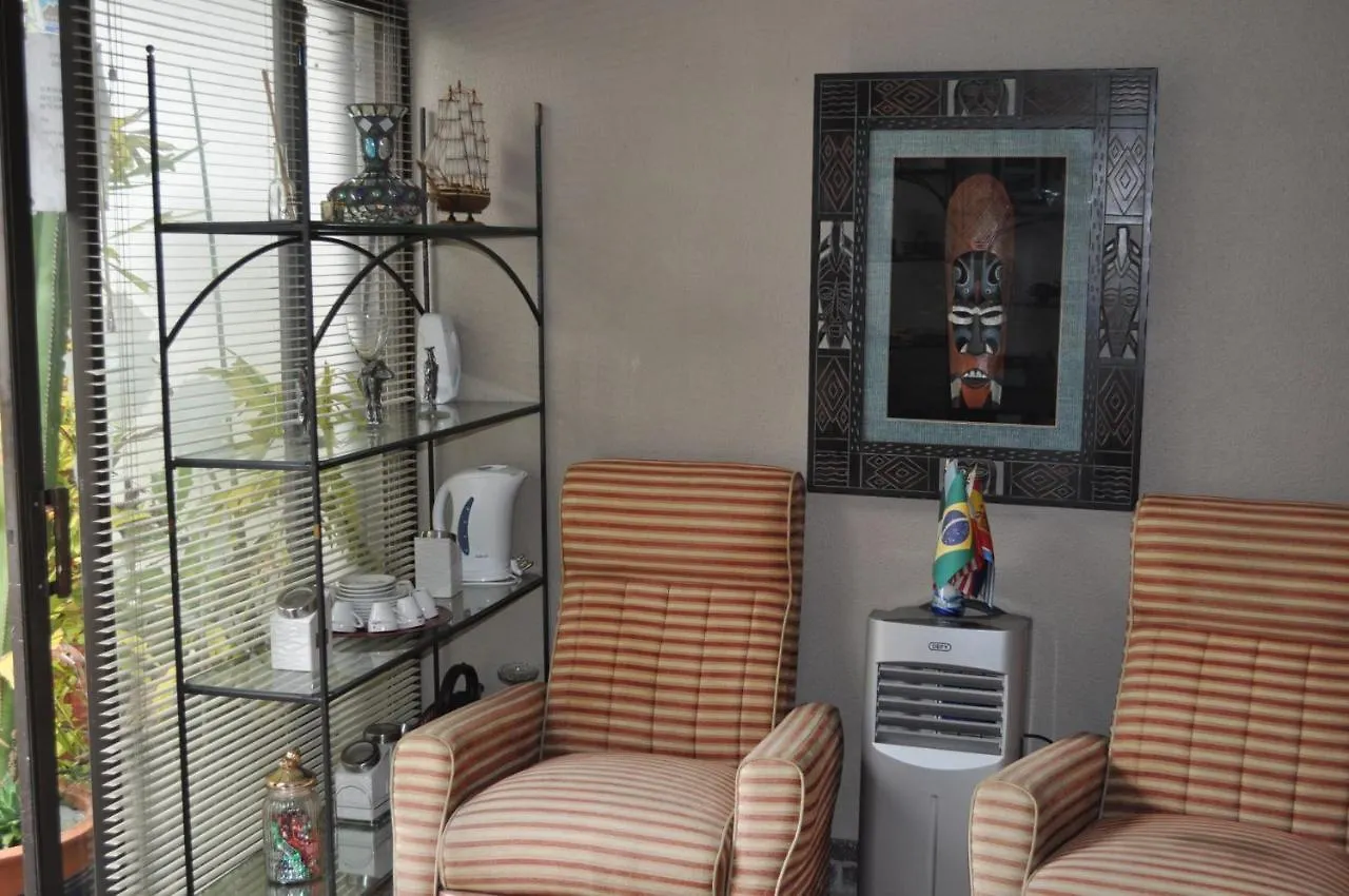 Konukevi Pelican Place Guest Cottages Durbanville
