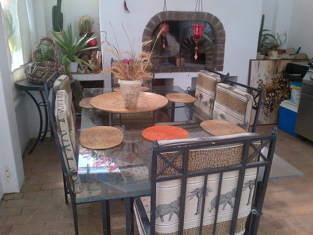 Pelican Place Guest Cottages Durbanville Πανσιόν