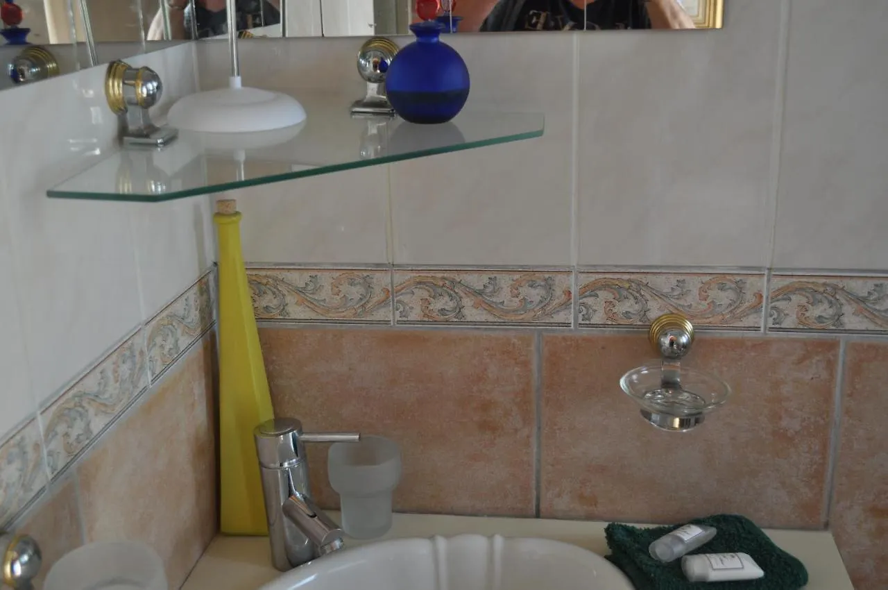 Pelican Place Guest Cottages Durbanville Πανσιόν