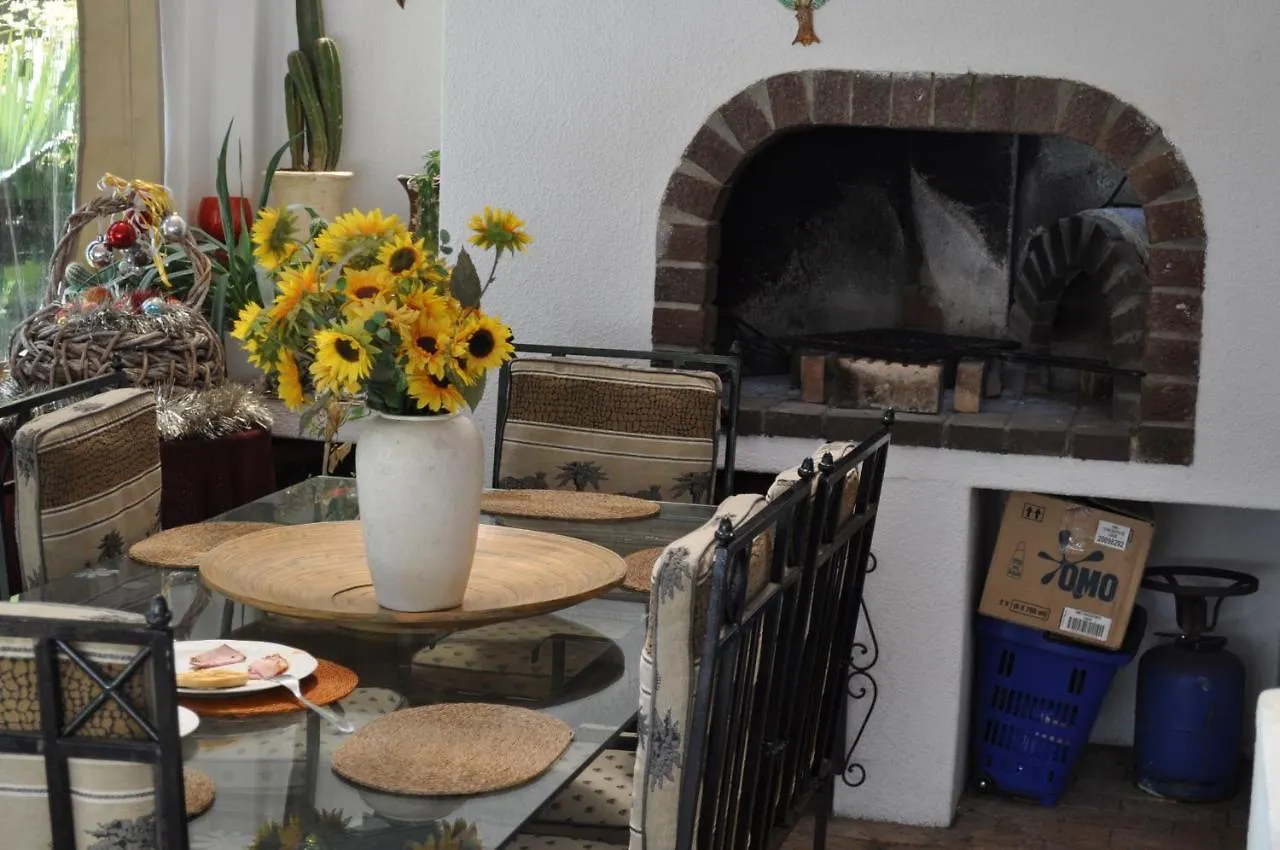 Pelican Place Guest Cottages Durbanville Νότια Αφρική